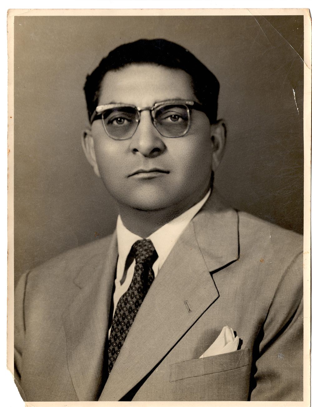 Ahmed Dawood was born in Bantva, Kathiawar (now Gujarat, India), the eldest son of a business family