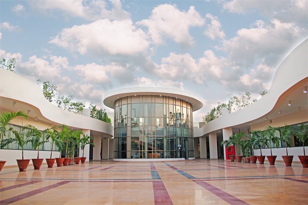 The Karachi School for Business & Leadership (KSBL) was established by the Karachi Education Initiative in collaboration with Cambridge Judge Business School